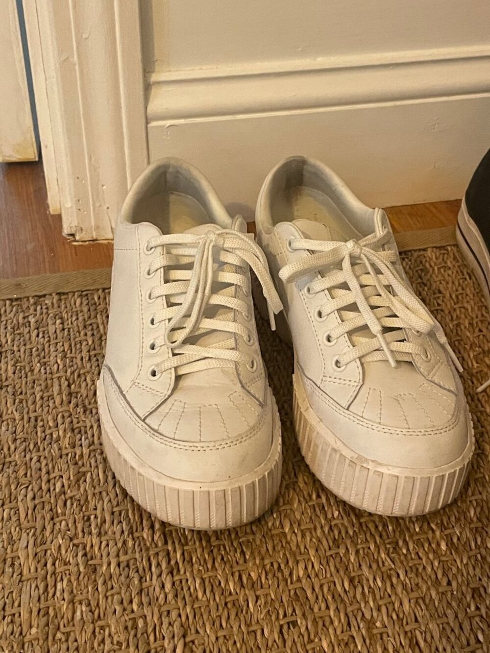 Ona Ave™ Low Waterproof Women's Sneaker